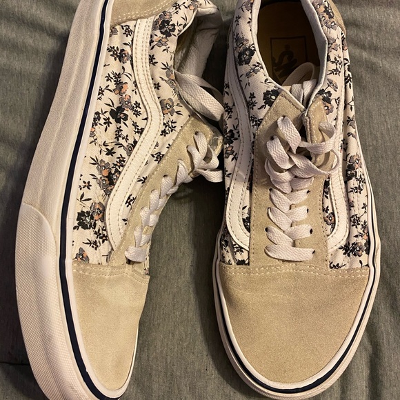 Vans Shoes - RARE FLORAL VANS